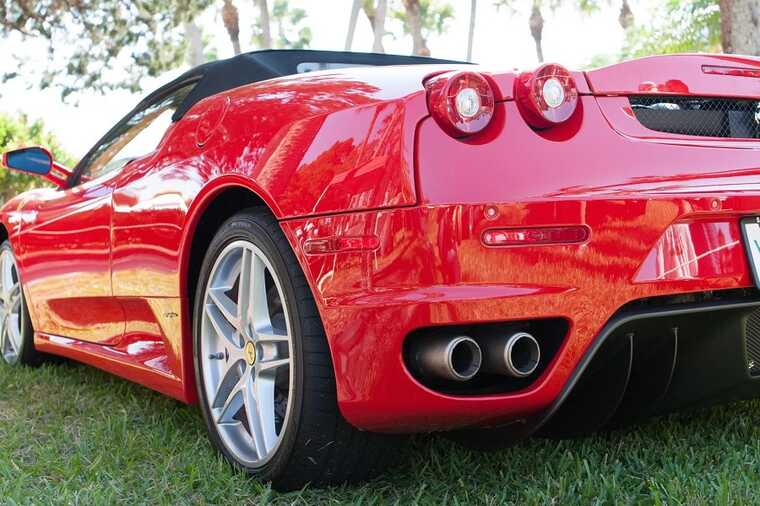  Ferrari Portofino      