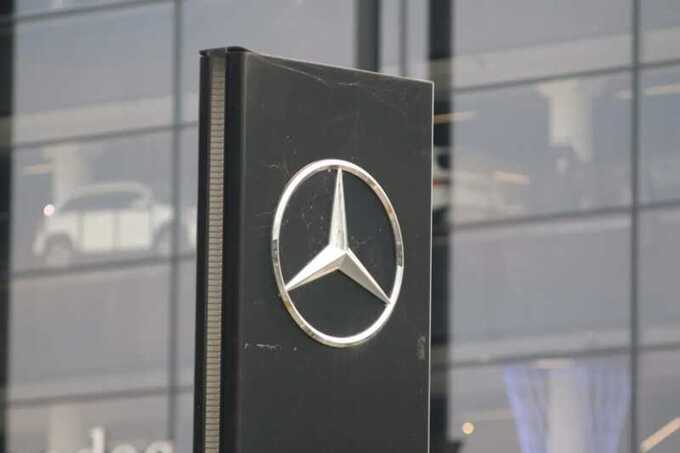    Mercedes-Benz   